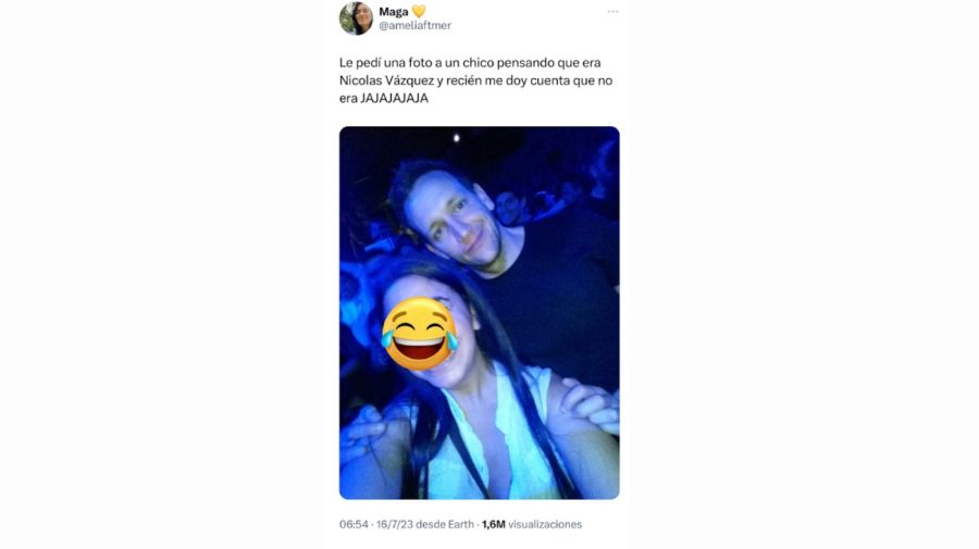 El gesto viral de Nicolás Vázquez en el teatro con una fanática y un hombre muy parecido a él