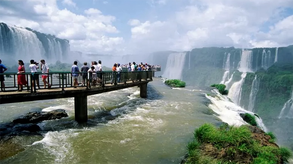 La ciudad de Puerto Iguaz transita una excelente temporada
