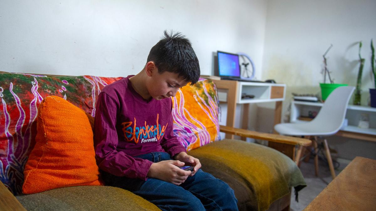 Uriel tiene 10 aos vive en la ciudad de San Carlos de Bariloche y a los cuatro fue diagnosticado con TEA y dislexia Foto Alejandra Bertoliche