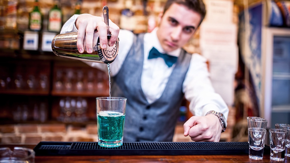 La ceremonia homenaje una vez ms la excelencia del sector internacional de bebidas rindiendo homenaje a los bartenders visionarios Foto Archivo