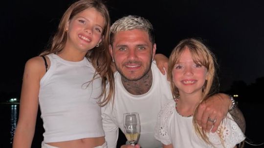Mauro Icardi y sus hijas